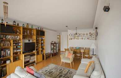 Imagem 2: 3 dormitórios, 1 suítes, 3 banheiro, 2 vagas na garagem, 104M² de Área Construída