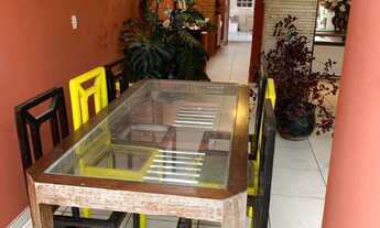 Imagem 3: 2 dormitórios, 1 suítes, 2 banheiro, 3 vagas na garagem, 350M² de Área Construída