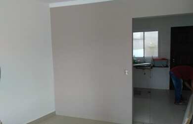 Imagem 2: 3 dormitórios, 1 suítes, 3 banheiro, 3 vagas na garagem, 135M² de Área Construída