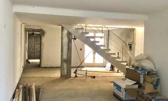 Imagem 3: 3 dormitórios, 3 suíte, 5 banheiro, 3 vagas na garagem, 300M² de Área Construída