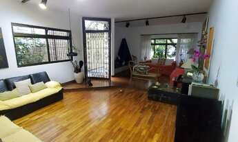 Imagem: 3 dormitórios, 1 suítes, 2 banheiro, 3