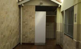 Imagem 2: 4 dormitórios, 1 suítes, 3 banheiro, 3 vagas na garagem, 161M² de Área Construída