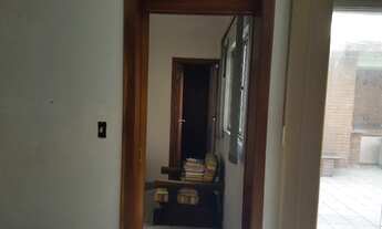 Imagem 2: 5 dormitórios, 2 suíte, 4 banheiro, 3 vagas na garagem, 243M² de Área Construída