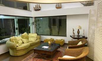 Imagem 2: 5 dormitórios, 2 suíte, 4 vagas na garagem, 366M² de Área Construída