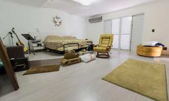 Imagem 3: 5 dormitórios, 2 suíte, 4 vagas na garagem, 366M² de Área Construída