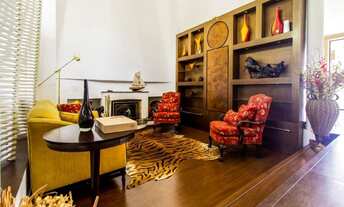 Imagem 4: 5 dormitórios, 2 suíte, 4 vagas na garagem, 366M² de Área Construída