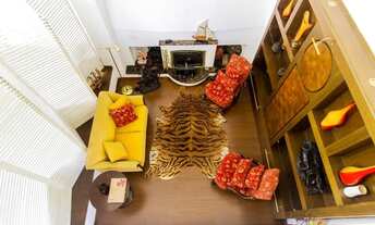 Imagem 5: 5 dormitórios, 2 suíte, 4 vagas na garagem, 366M² de Área Construída