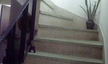 Imagem 2: 3 dormitórios, 1 suítes, 2 banheiro, 2 vagas na garagem, 168M² de Área Construída