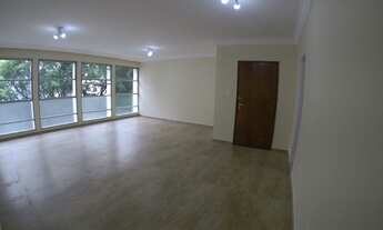 Imagem: 3 dormitórios, 2 banheiro, 1 vaga na garagem