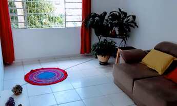 Imagem: 3 dormitórios, 2 banheiro, 1 vaga na garagem