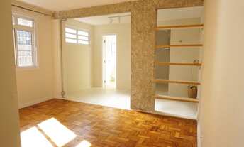 Imagem 2: 3 dormitórios, 4 banheiro, 3 vagas na garagem, 250M² de Área Construída