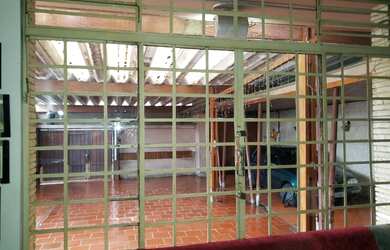 Imagem 4: 3 dormitórios, 1 suítes, 4 banheiro, 5 vagas na garagem, 500M² de Área Construída