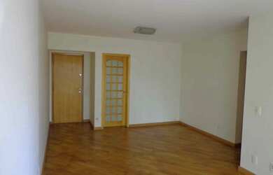 Imagem 2: 3 dormitórios, 1 suítes, 4 banheiro, 3 vagas na garagem, 109M² de Área Construída