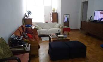 Imagem: 3 dormitórios, 2 banheiro, 1 vaga na garagem