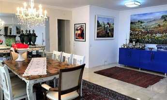 Imagem 2: 3 dormitórios, 2 suíte, 4 banheiro, 3 vagas na garagem, 220M² de Área Construída