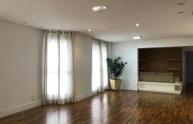 Imagem 3: 4 dormitórios, 3 suíte, 5 banheiro, 3 vagas na garagem, 157M² de Área Construída