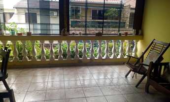 Imagem 4: 3 dormitórios, 1 suítes, 3 banheiro, 225M² de Área Construída