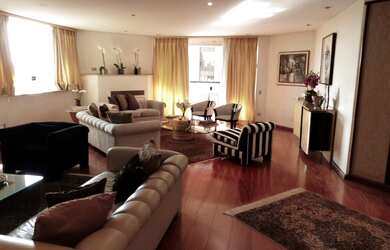 Imagem 6: 4 dormitórios, 4 suíte, 7 banheiro, 4 vagas na garagem, 400M² de Área Construída