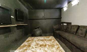 Imagem 4: 3 dormitórios, 1 suítes, 4 banheiro, 2 vagas na garagem, 210M² de Área Construída