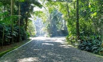 Imagem: 5 dormitórios, 5 suíte, 8 banheiro, 9