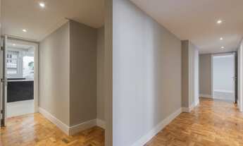 Imagem 4: 4 dormitórios, 4 suíte, 5 banheiro, 3 vagas na garagem, 262M² de Área Construída