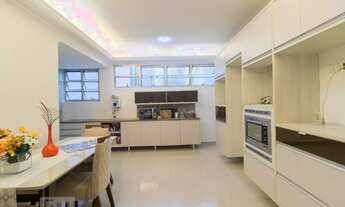 Imagem 4: 4 dormitórios, 2 suíte, 4 banheiro, 3 vagas na garagem, 300M² de Área Construída