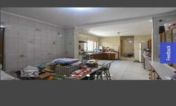 Imagem 2: 3 dormitórios, 1 suítes, 3 banheiro, 2 vagas na garagem, 180M² de Área Construída