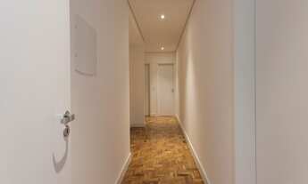 Imagem 4: 3 dormitórios, 1 suítes, 3 banheiro, 2 vagas na garagem, 209M² de Área Construída