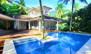 Imagem 2: Majestosa casa com 5 suítes a menos de 50 metros da praia (11) 9-9194-5074 WhatsApp. 24h