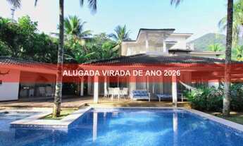 Imagem: Majestosa casa com 5 suítes a menos de