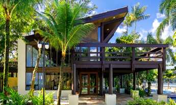 Imagem: Praia da Baleia condomínio pé na areia