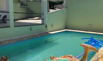 Imagem 6: 4 dormitórios, 1 suítes, 4 banheiro, 6 vagas na garagem