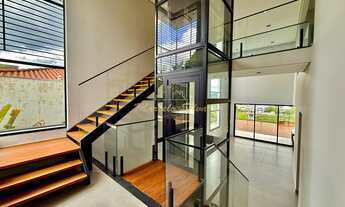 Imagem 2: Locação e Venda !! Casa NOVA com elevador no Condomínio Vale das Águas com VISTA ESPETACUL