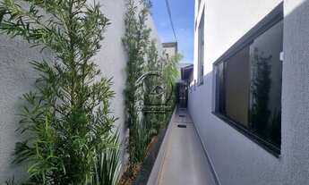 Imagem 6: CASA MARAVILHOSA MUITO ESPAÇOSA E BEM DIVIDIDA COM 03 QUARTOS 02 SUÍTES COM SACADA E ARMÁR