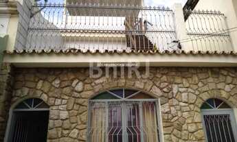 Imagem 3: 4 dormitórios, 1 suítes, 2 vagas na garagem, 298M² de Área Construída