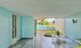 Imagem 1: 5 dormitórios, 1 suítes, 1 banheiros, 6 vagas na garagem, 707M² de Área Construída