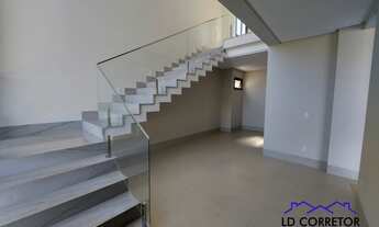 Imagem 6: Seu Novo Lar no Alphaville Flamboyant - Sobrado de Alto Padrão com 5 Suítes - Piscina e El