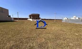 Imagem: Terreno à venda em condomínio no Distrito