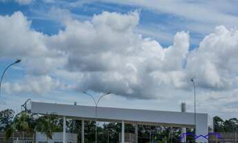 Imagem: Casa de alto padrão à venda em condomínio