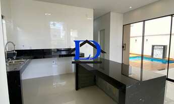 Imagem 4: Casa Térrea de Alto Padrão em Condomínio Fechado - 3 Suítes, Piscina Gourmet, Senador Cane