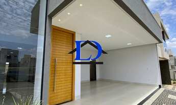 Imagem 2: Casa Térrea de Alto Padrão em Condomínio Fechado - 3 Suítes, Piscina Gourmet, Senador Cane