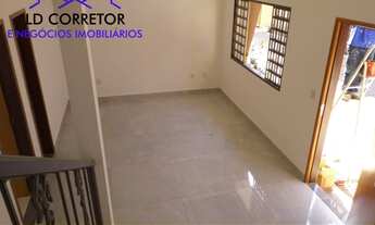 Imagem: Imperdível Casa em Condomínio à Venda