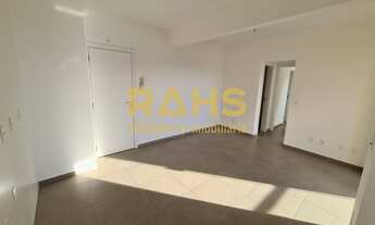 Imagem 5: Apartamento de 2 quartos, sendo 1 suíte, com sacada com churrasqueira no bairro Bucarein p