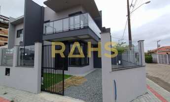 Imagem: Sobrado Geminado na praia de Itajuba/Barra