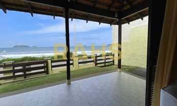 Imagem 2: Casa em Ubatuba, Santa Catarina, com 3 dormitórios, 2 suítes e garagem com espaço para 3 c