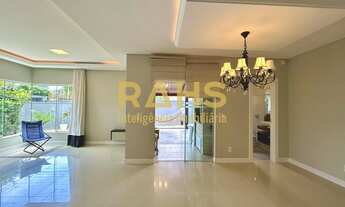 Imagem 2: Sobrado de esquina no bairro Glória, 3 quartos, sendo 1 suíte, 4 vagas de garagem, cômodos