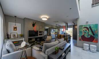 Imagem 3: 4 dormitórios, 2 suíte, 4 banheiro, 230M² de Área Construída, 232M² de Área Total