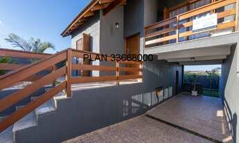 Imagem 2: 3 dormitórios, 1 suítes, 4 banheiro, 4 vagas na garagem, 240M² de Área Construída