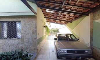 Imagem: 3 dormitórios, 2 banheiro, 3 vagas na garagem