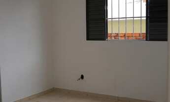 Imagem 4: 2 dormitórios, 1 banheiros, 1 vaga na garagem, 45M² de Área Construída